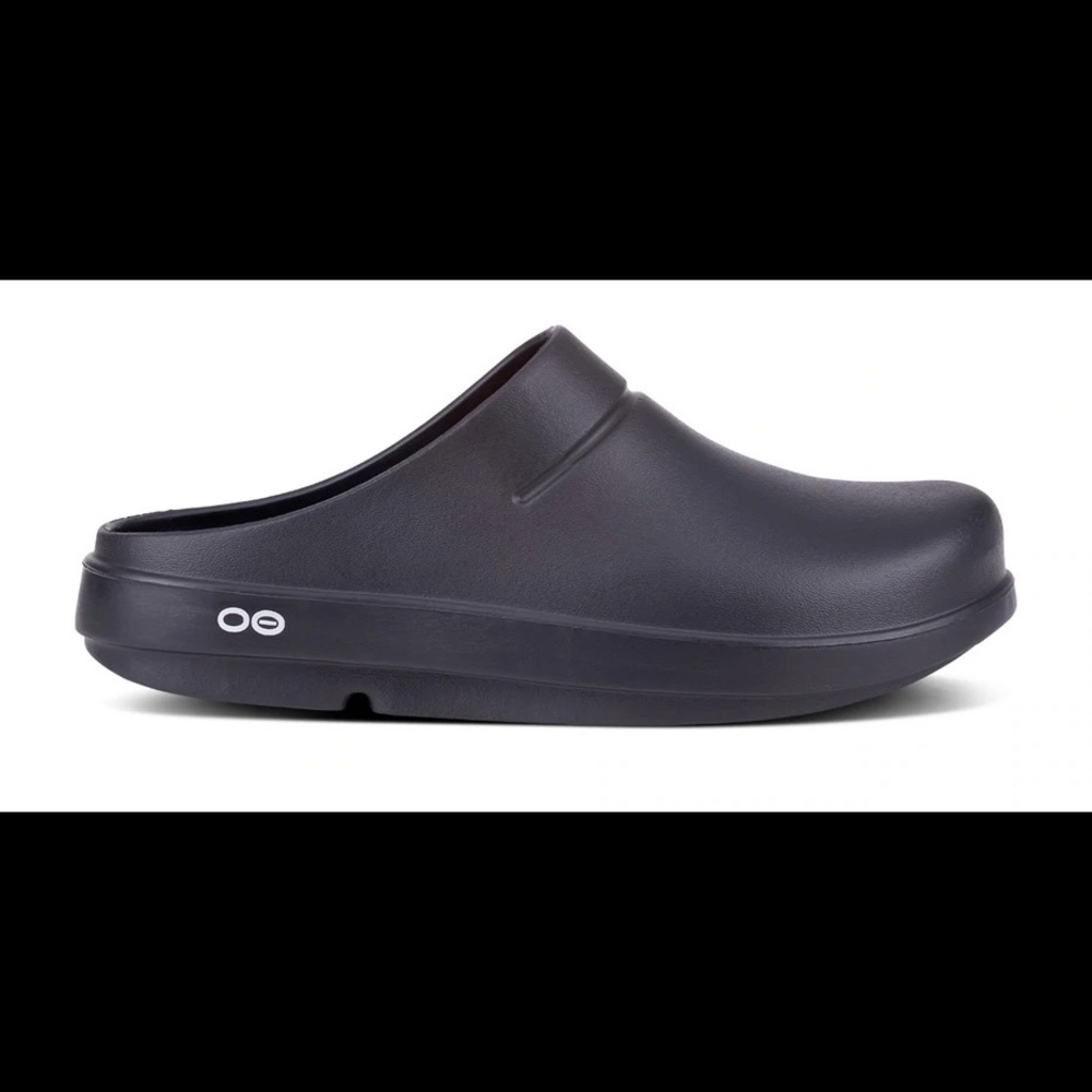 OOFOS black clogs